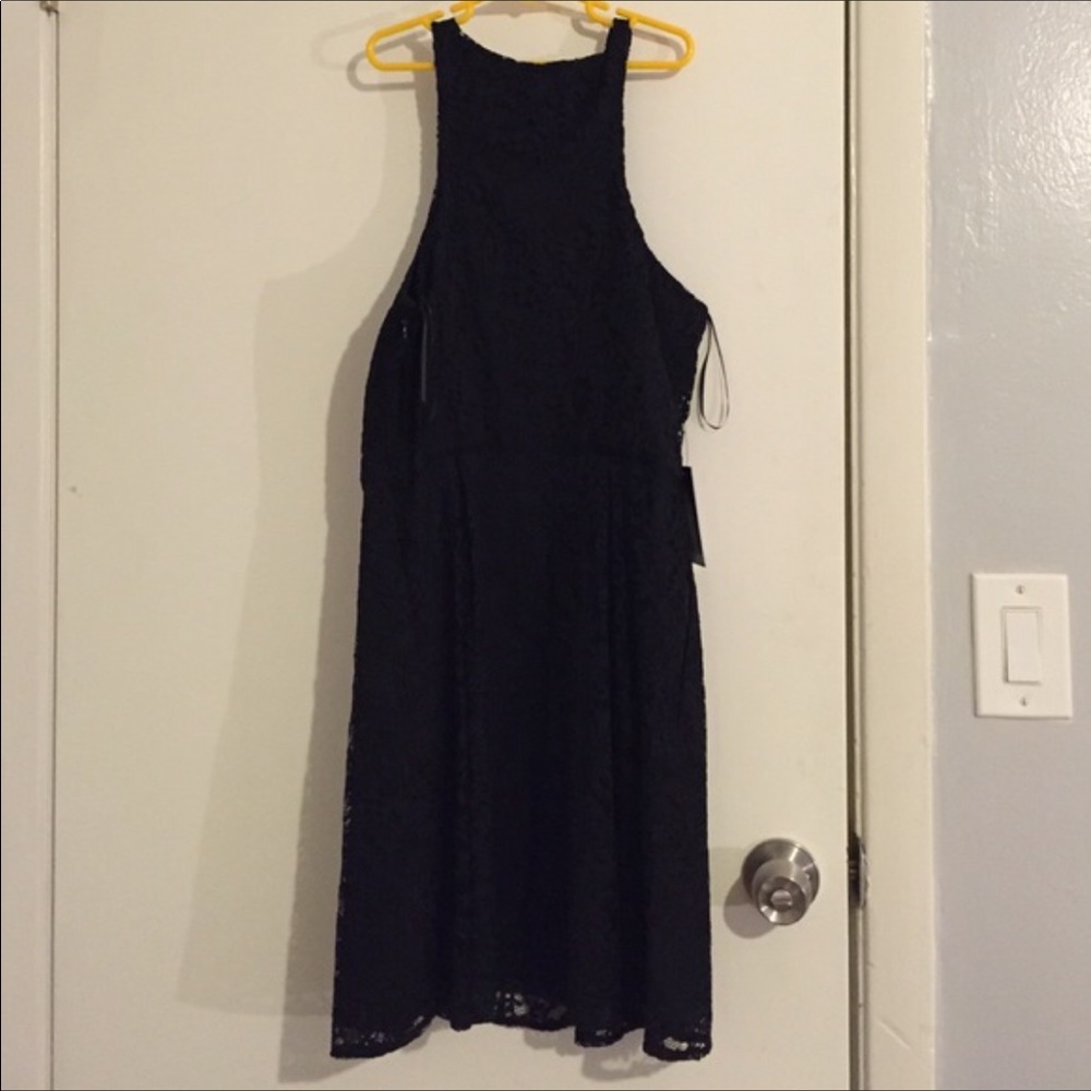 Black lace front zip dress - Picture 3 of 3